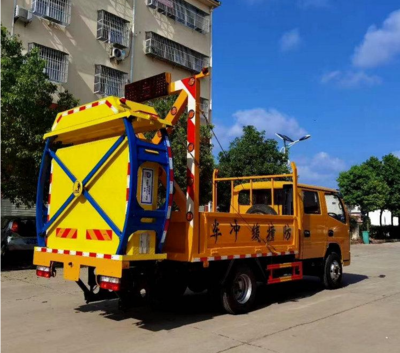 江鈴雙排防撞緩沖車 高速公路施工導流與緊急救護的可靠伙伴